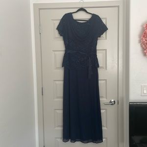 green emerald velvet dress Straps Sage Green Appliques A-line Long Formal Dress fg4484  formalgowns